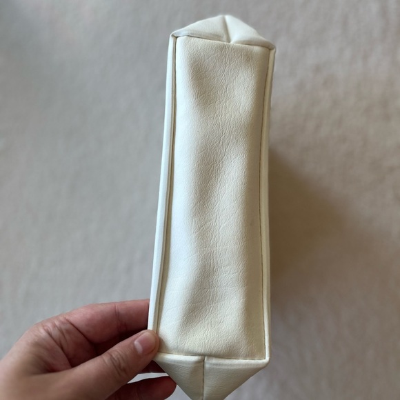 Vintage Elizabeth Arden Vegan Clutch - Picture 8 of 12